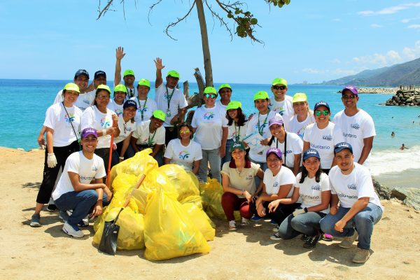 Banesco se unió, por noveno año, al Día Mundial de las Playas