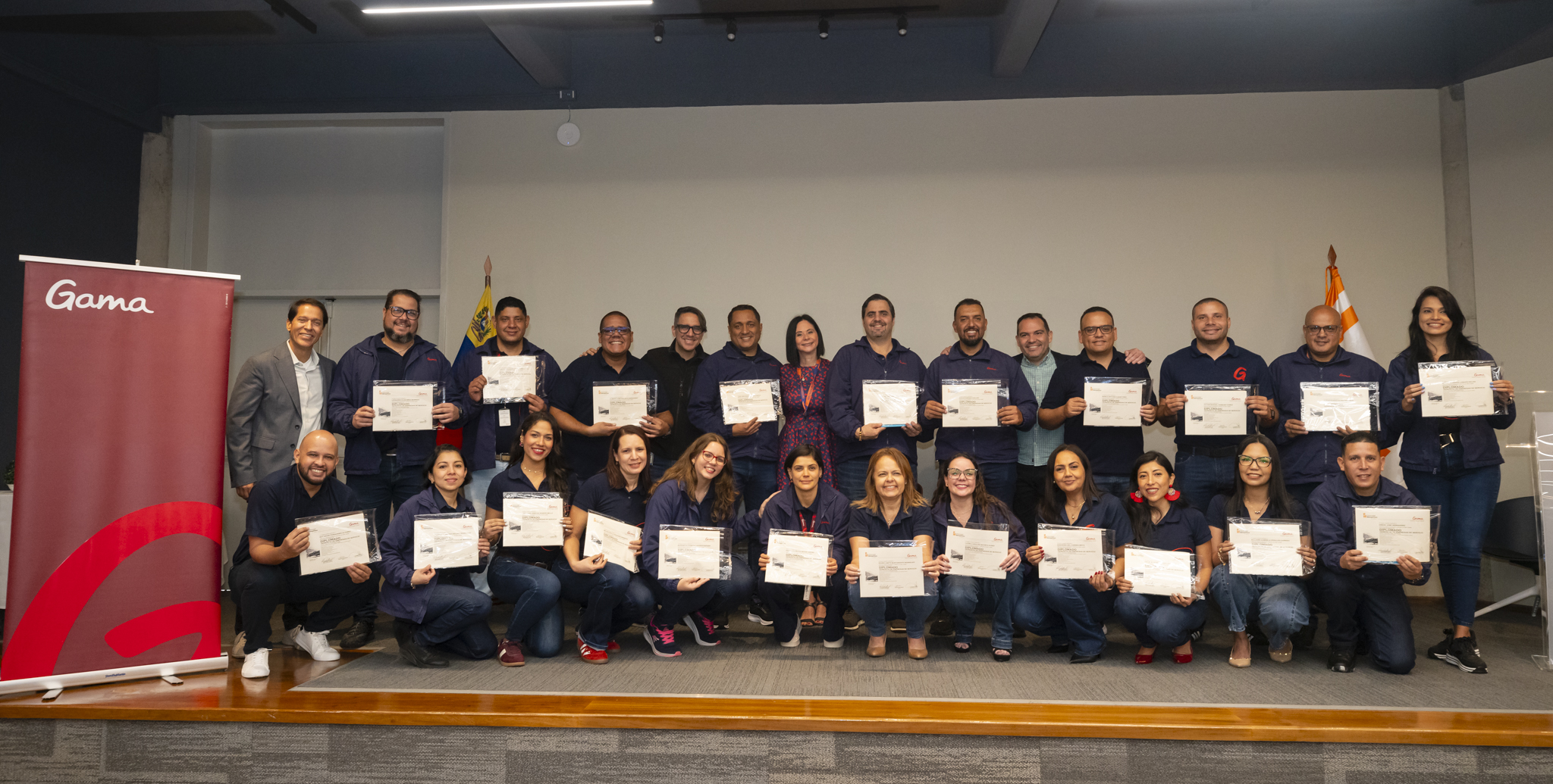 Gama celebra la Graduación de la Cuarta Cohorte del Diplomado en Gerencia de Empresas de Servicio en UNIMET